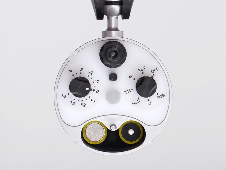 Retra Maxi rear controls and 21700 battery compartment for underwater strobe power