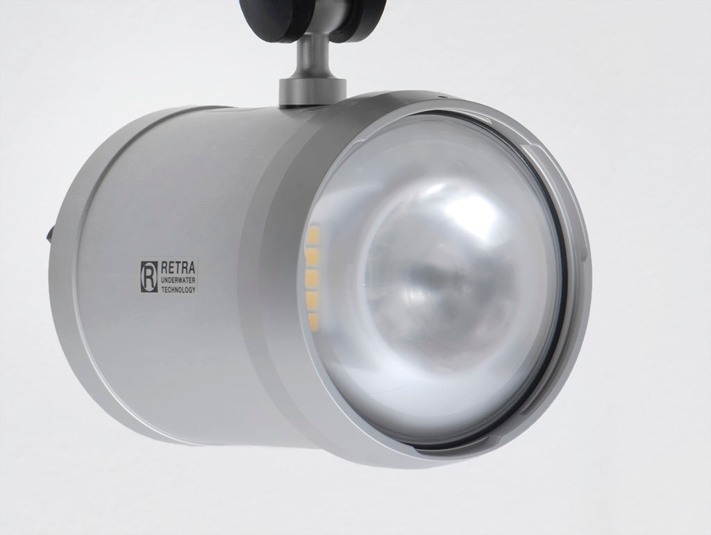Retra Maxi Underwater Strobe with high-output flash tube and optional ultra-wide video light